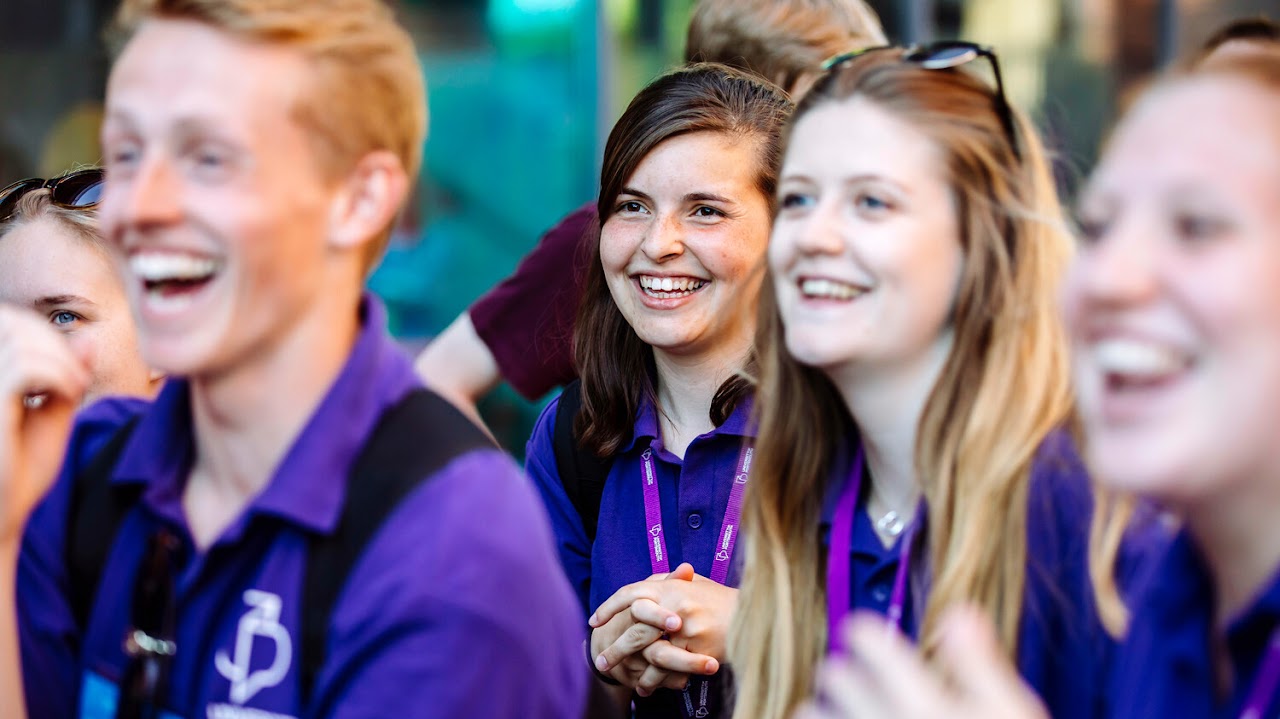 Student ambassadors ready to welcome visitors at an open day